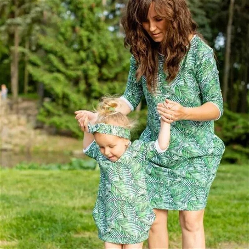 Matching mother and daughter knee-length skirt